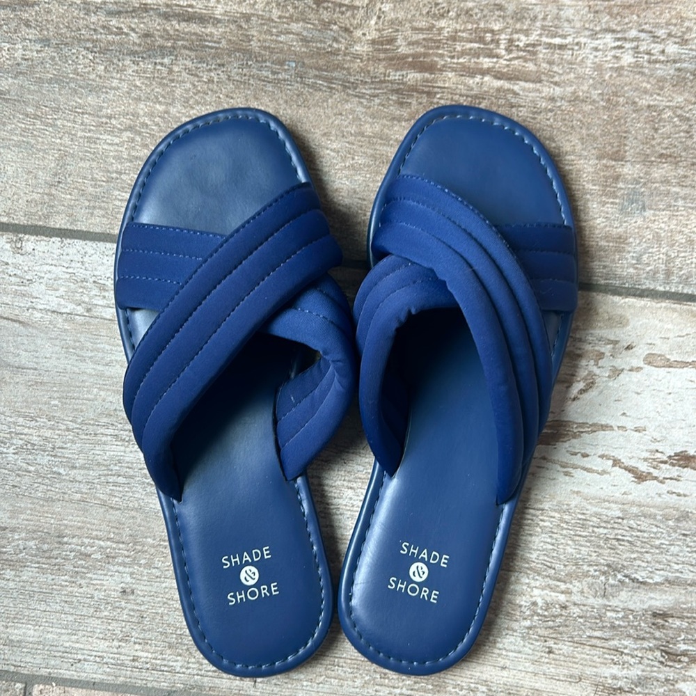 Women’s size 6 sandals